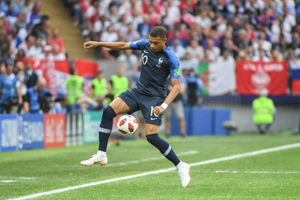 电讯报：热刺准备激活吉布斯-怀特6000万镑的解约条款.